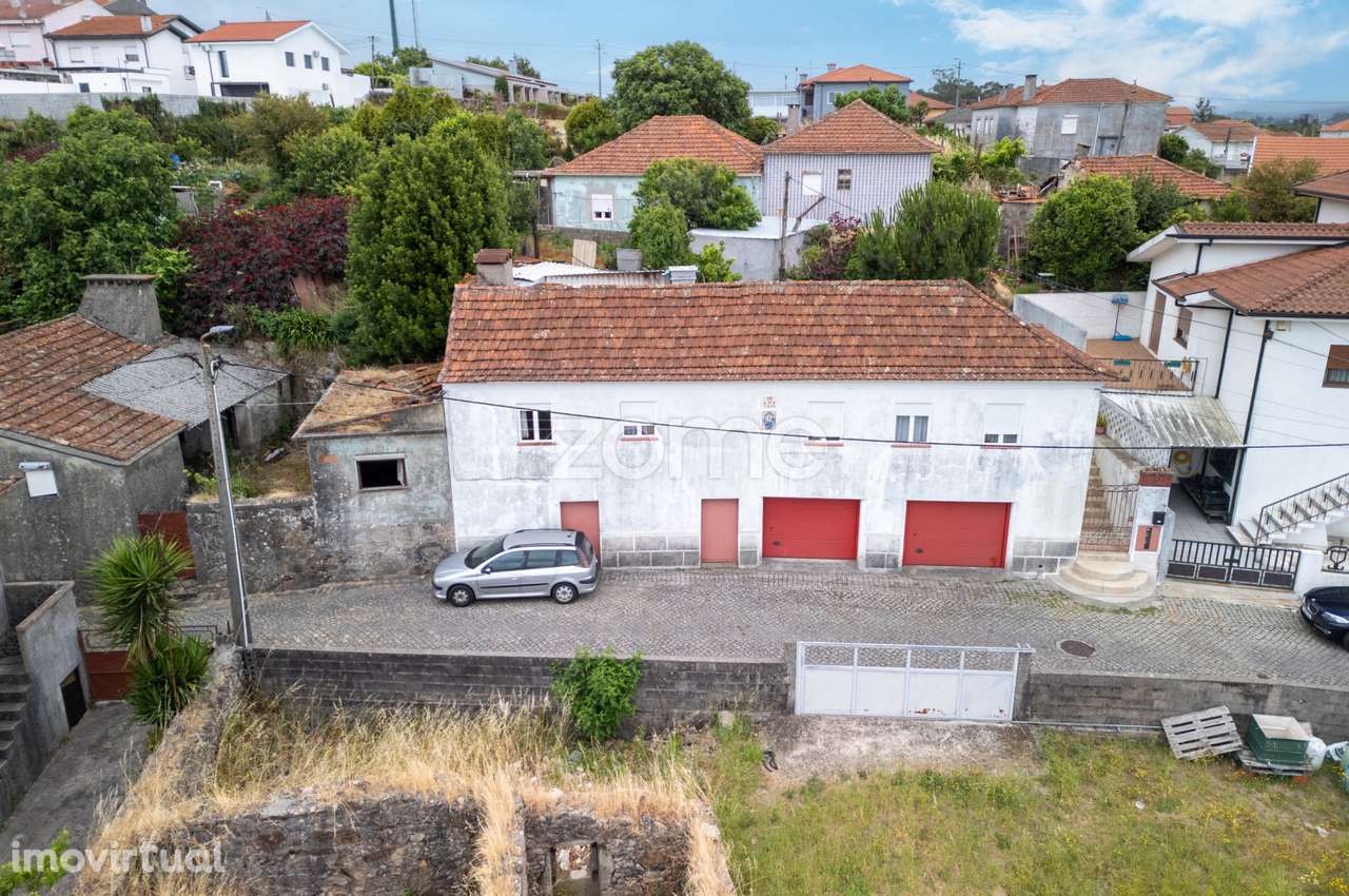 Moradia T3-para renovação-atualmente arrendada-S. Romão do Coronado - Grande imagem: 3/15