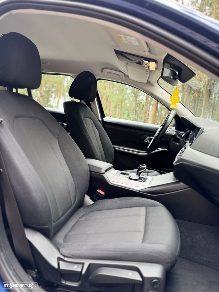 BMW 318 d Touring Line Sport Auto - 16