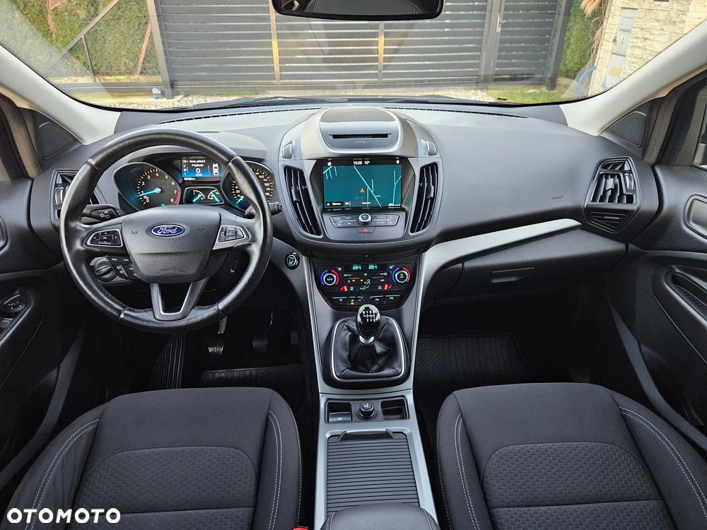 Ford Kuga 1.5 EcoBoost 2x4 Titanium - 23