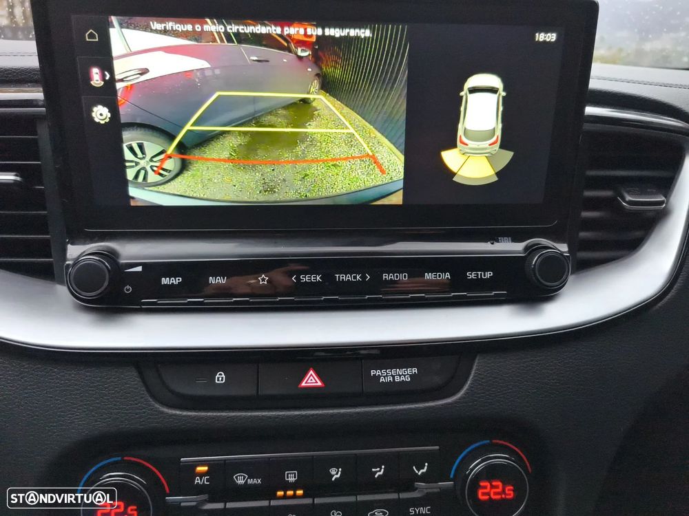 Kia XCeed 1.6 CRDi MHEV Tech - 12