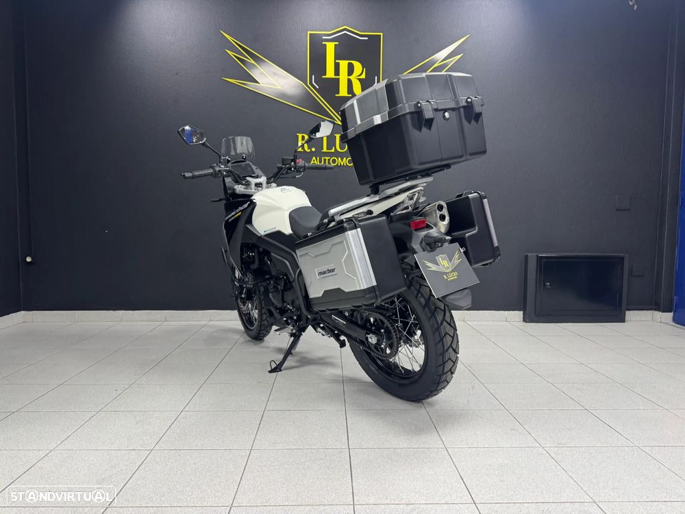 Macbor Montana XR1 125 - 13