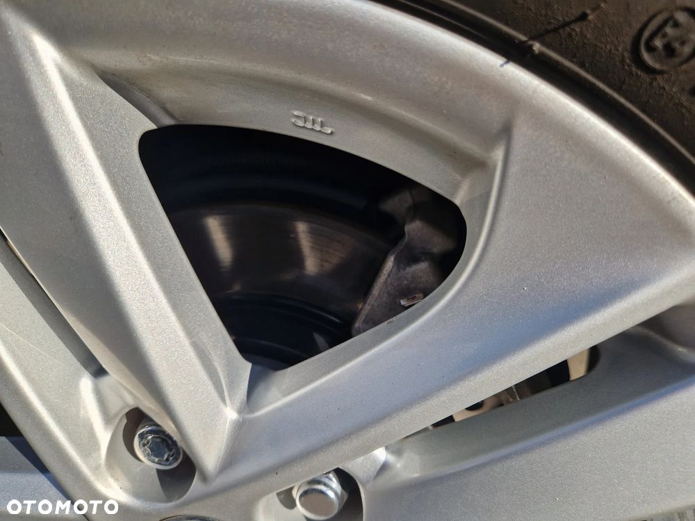 Toyota Corolla 1.8 Hybrid Comfort - 9