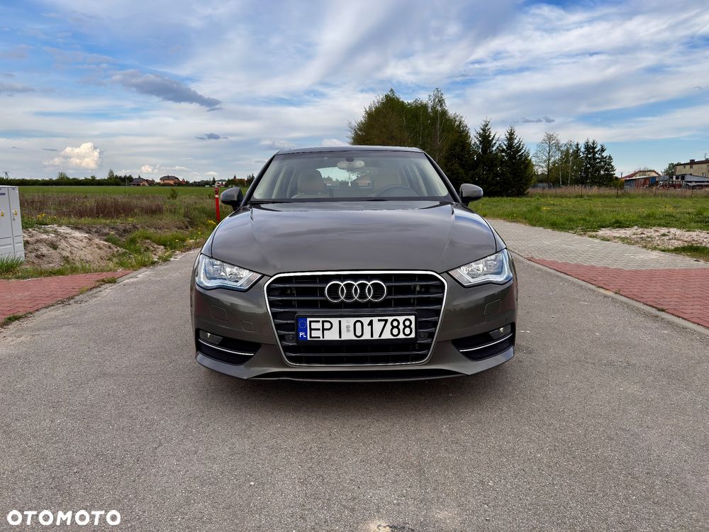 Audi A3 Sportback 2.0 TDI Attraction - 2