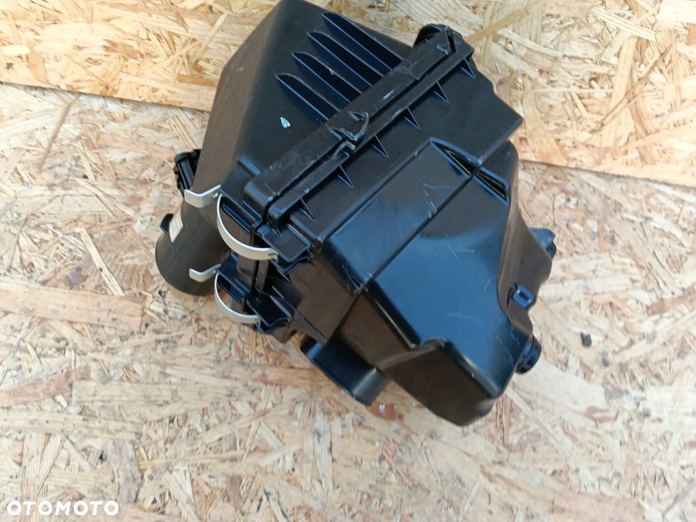 Obudowa Filtra Powietrza Toyota Yaris IV 1.5 Hybrid 2021-17705-K0040 - 5