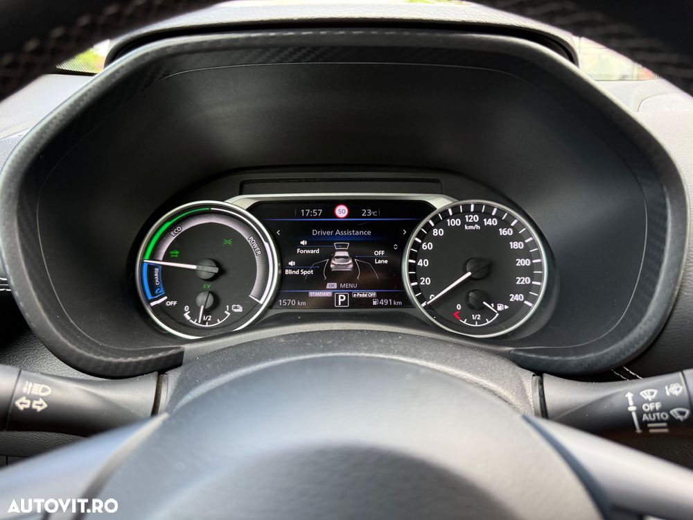 Nissan Juke 1.6 4AMT Tekna - 36