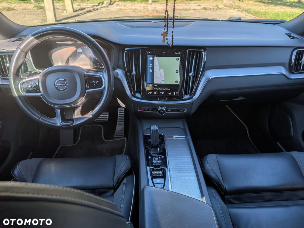 Volvo S60 B4 B R-Design - 24