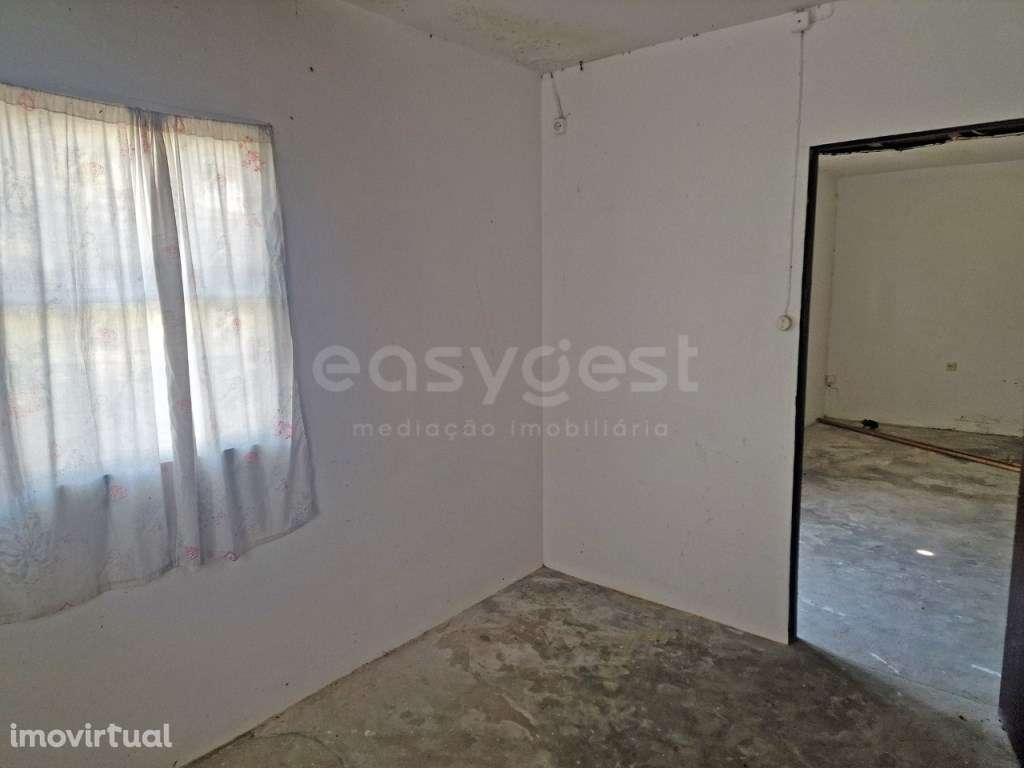 Moradia para Recuperar na Calheta do Nesquim, Lajes do Pico - Grande imagem: 4/15