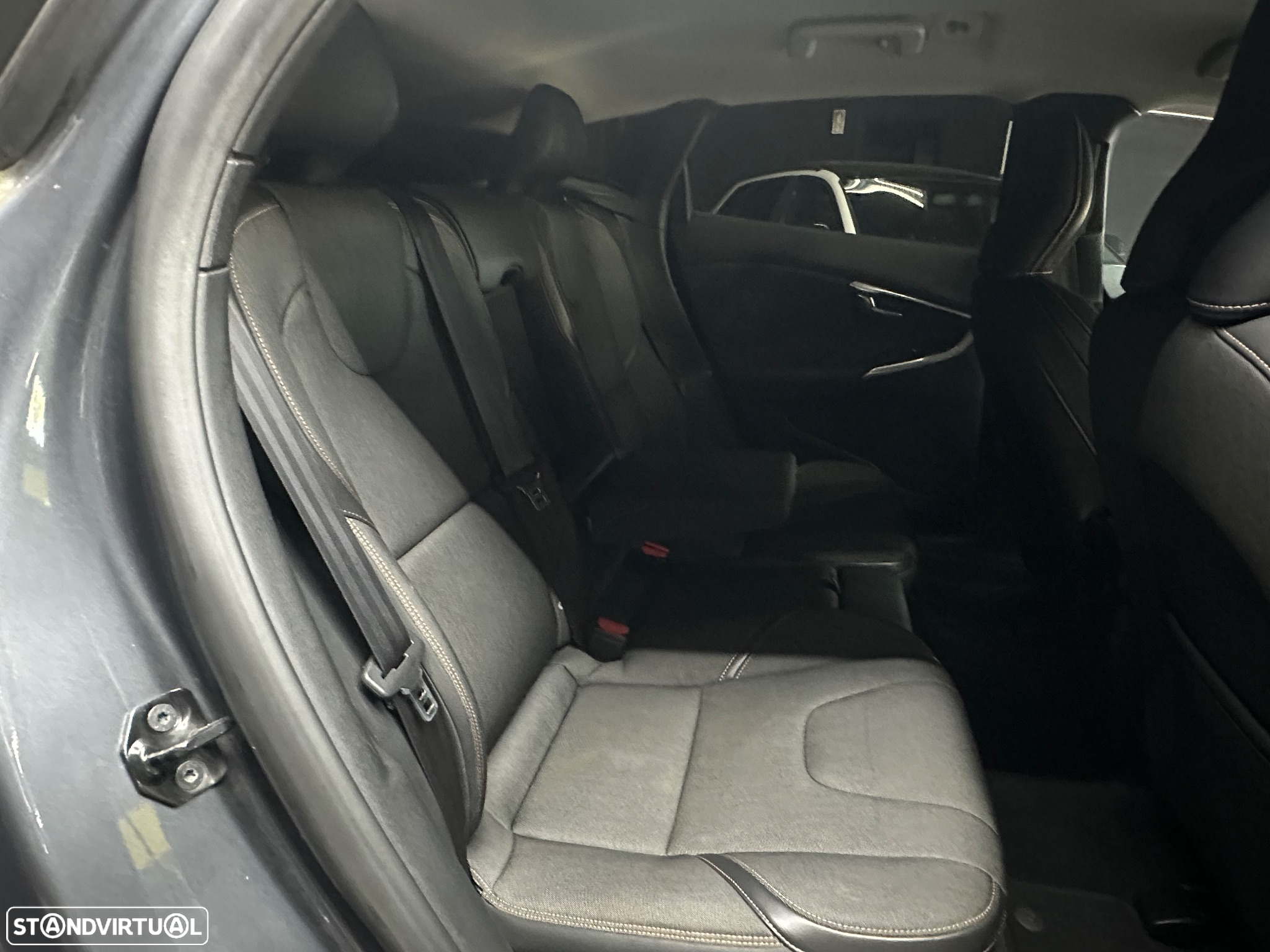Volvo V40 Cross Country 1.6 D2 Momentum - 17