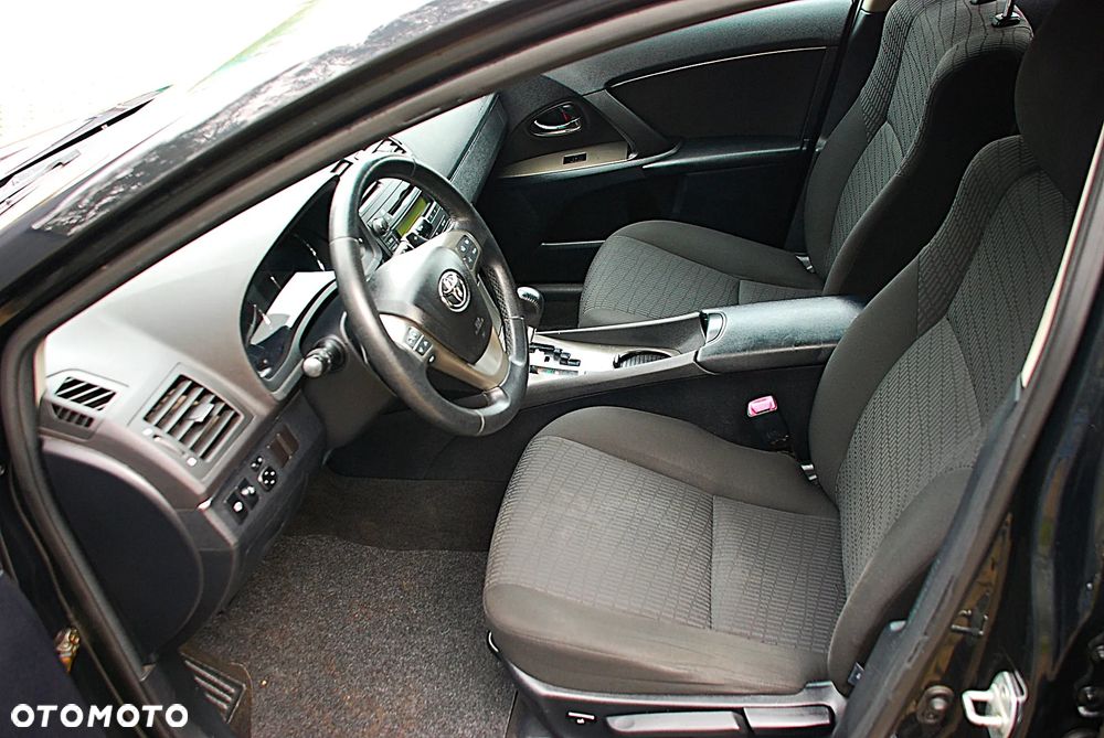 Toyota Avensis 2.0 Prestige MS - 22