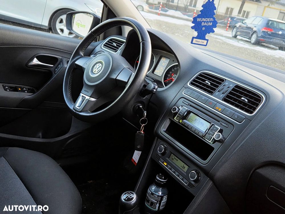 Volkswagen Polo 1.6 TDI Blue Motion Style - 6