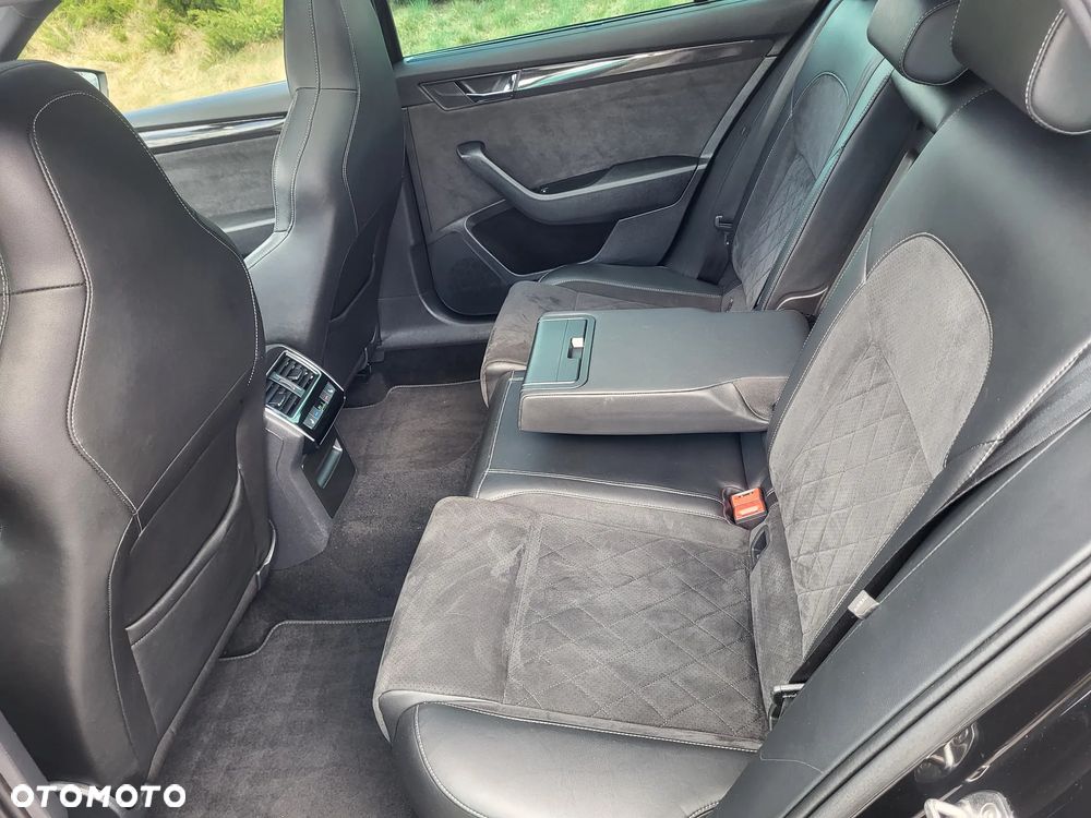 Skoda Superb 2.0 TDI 4x4 DSG Sportline - 17