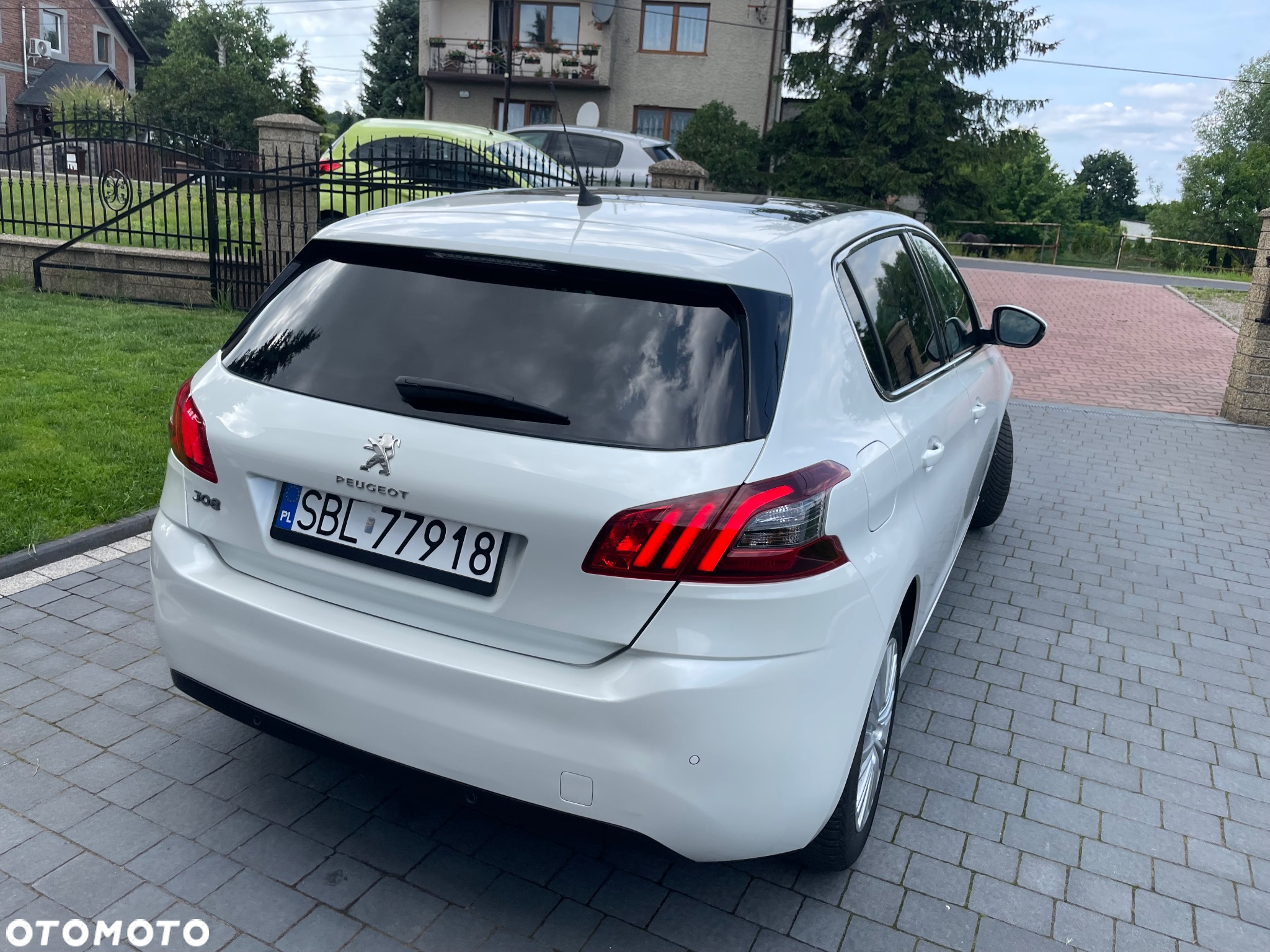 Peugeot 308 1.2 PureTech GPF Allure S&S - 7