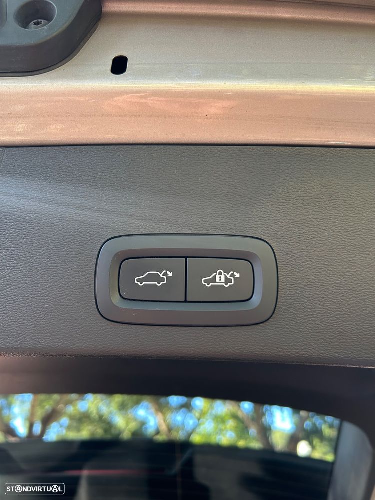 Volvo XC 40 Recharge Plus - 10