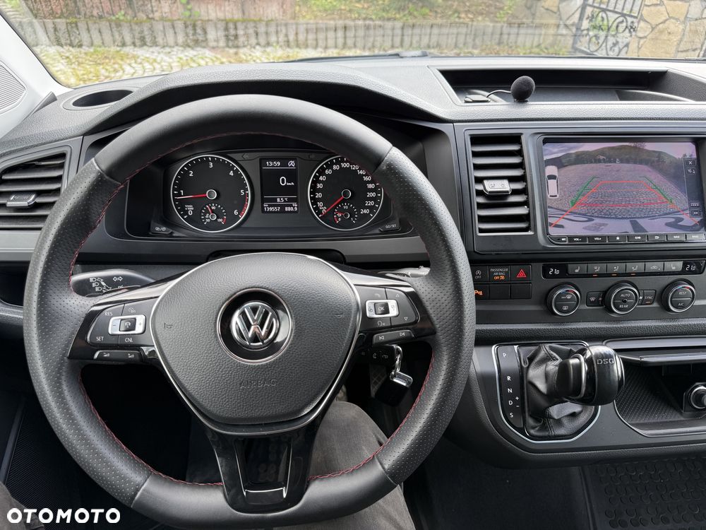 Volkswagen Caravelle - 8
