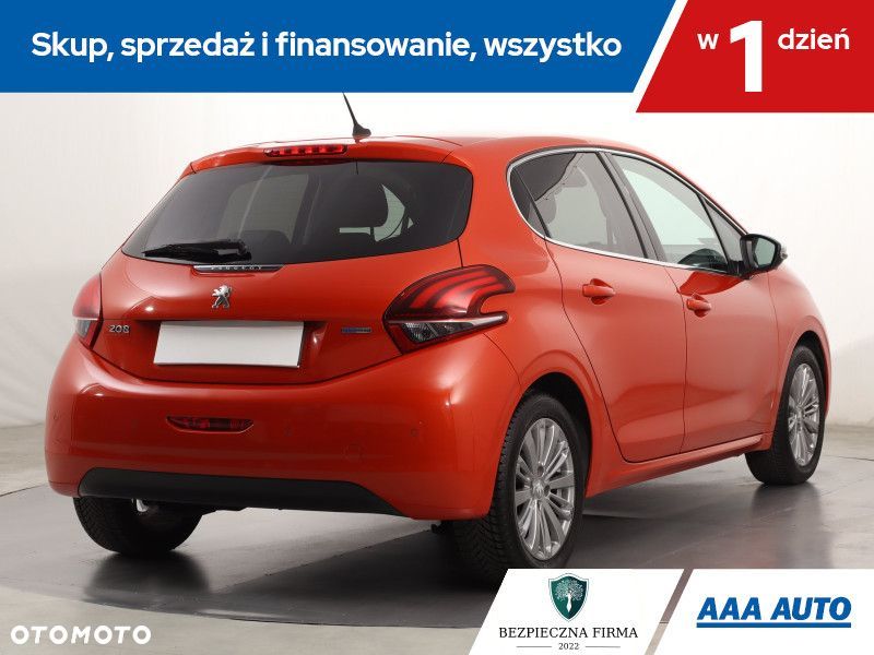 Peugeot 208 - 6