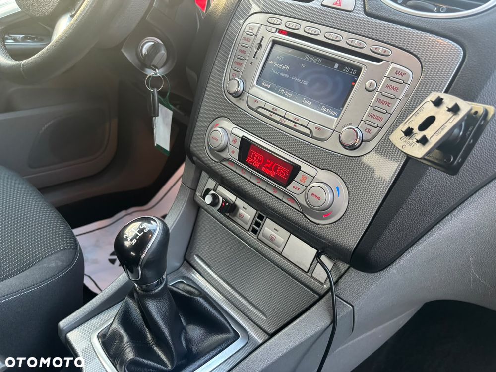 Ford Focus 1.6 16V Titanium - 9