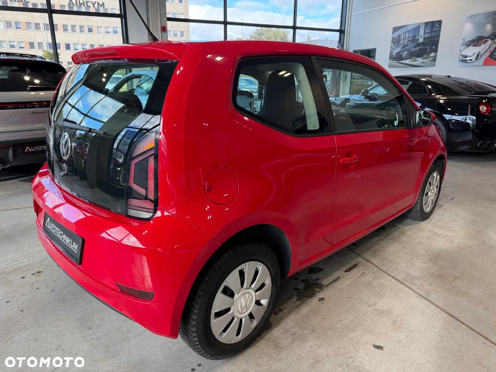 Volkswagen up! BlueMotion Technology colour fortana red - 5