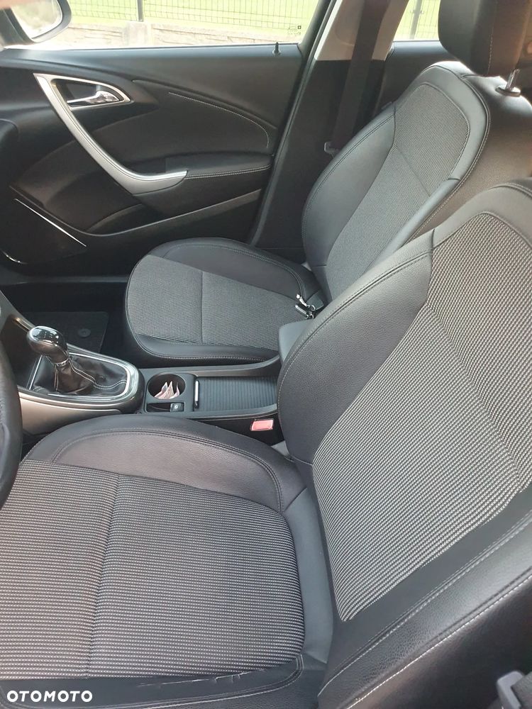 Opel Astra 1.4 T Enjoy - 10