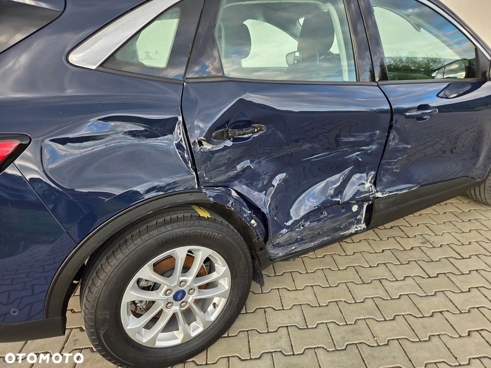 Ford Kuga - 20