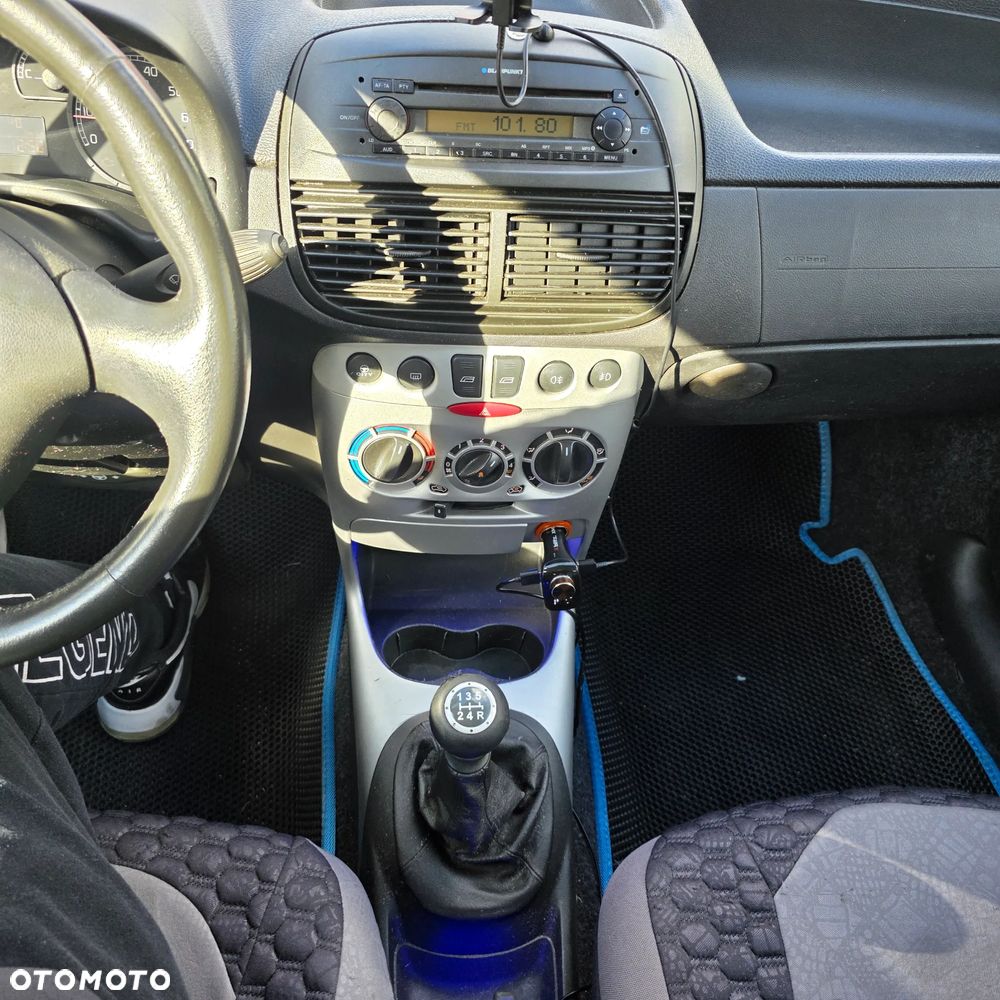 Fiat Punto 1.2 8V - 16