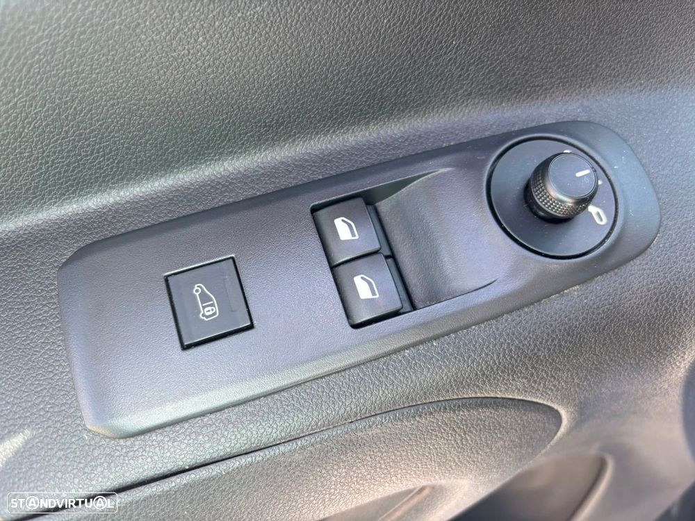 Toyota Proace City 1.5D L1 COMFORT 102cv - AC - GPS - IVA DEDUTÃVEL - 23