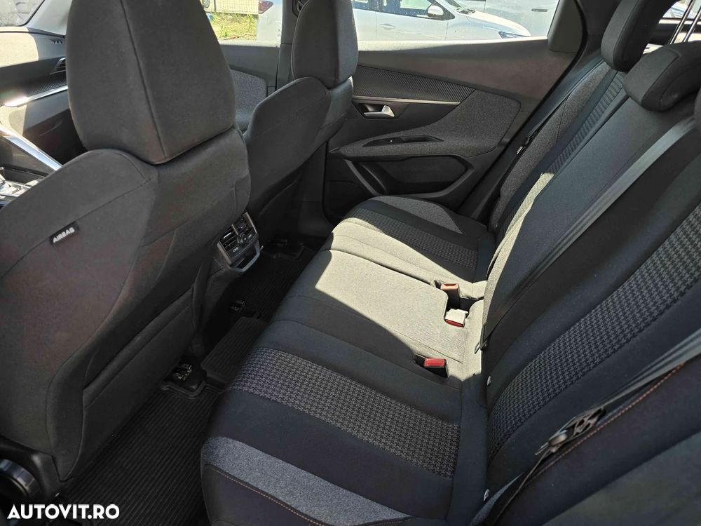 Peugeot 3008 - 10