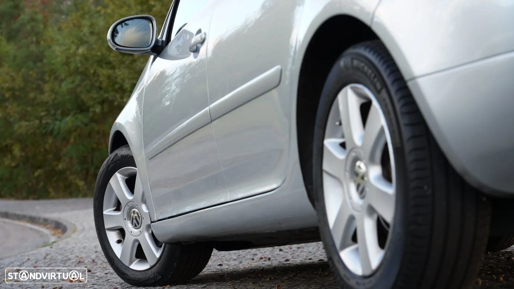 VW Golf 1.9 TDi 6V Trendline AC - 16