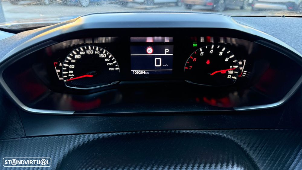 Peugeot 2008 1.2 PureTech Active Pack EAT8 - 20