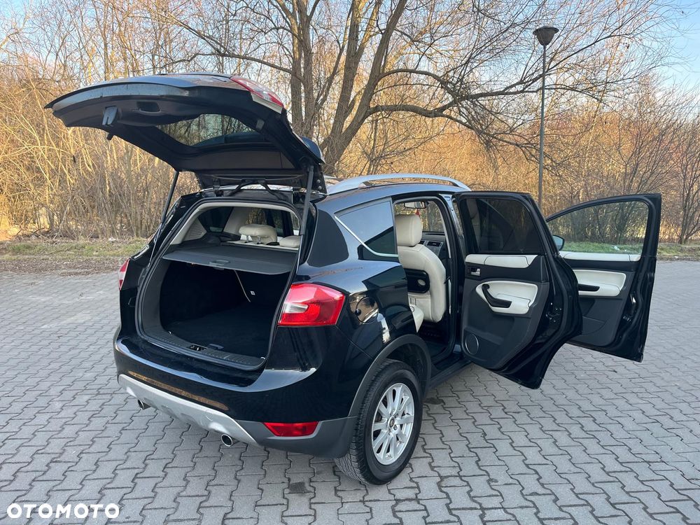Ford Kuga 2.0 TDCi 2x4 Champions Edition - 20