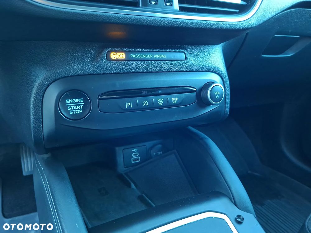 Ford Focus 1.0 EcoBoost mHEV Titanium X - 31