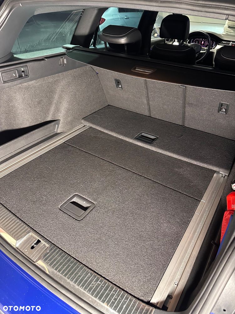 Volkswagen Passat - 18