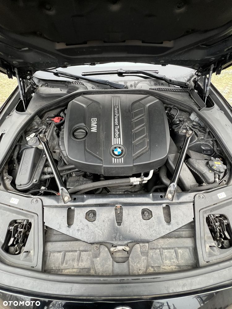 BMW Seria 5 525d xDrive Sport-Aut - 17