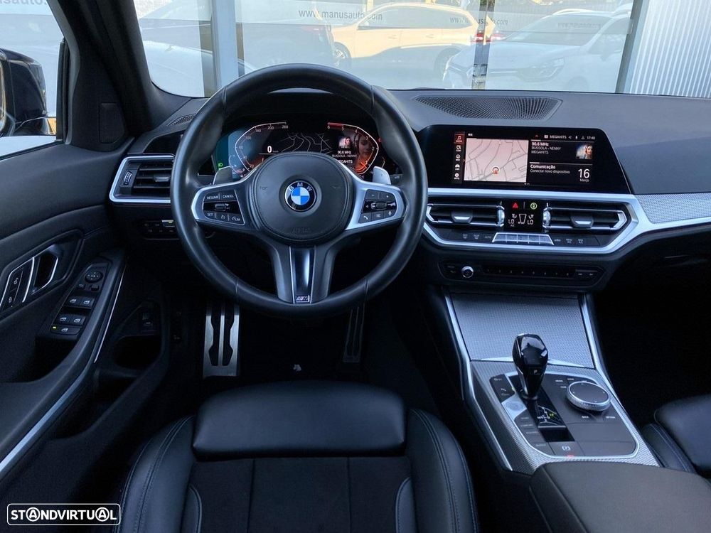 BMW 320 d Pack Desportivo M Auto - 4
