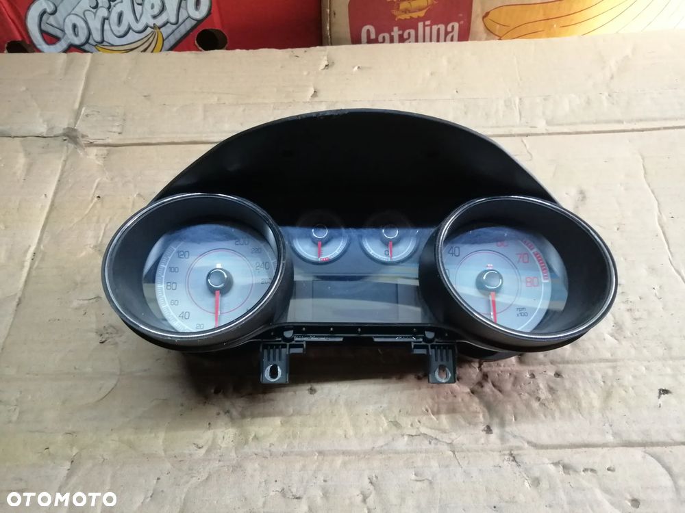 Fiat Bravo II 1.4 T.Jet zestaw startowy komputer Bosch 0261201687 stacyjka 2 klucze immo skrzynki bezpieczników i inne - 22