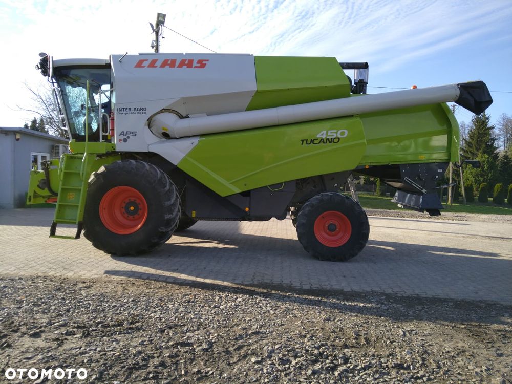 Claas Tucano 450 - 12