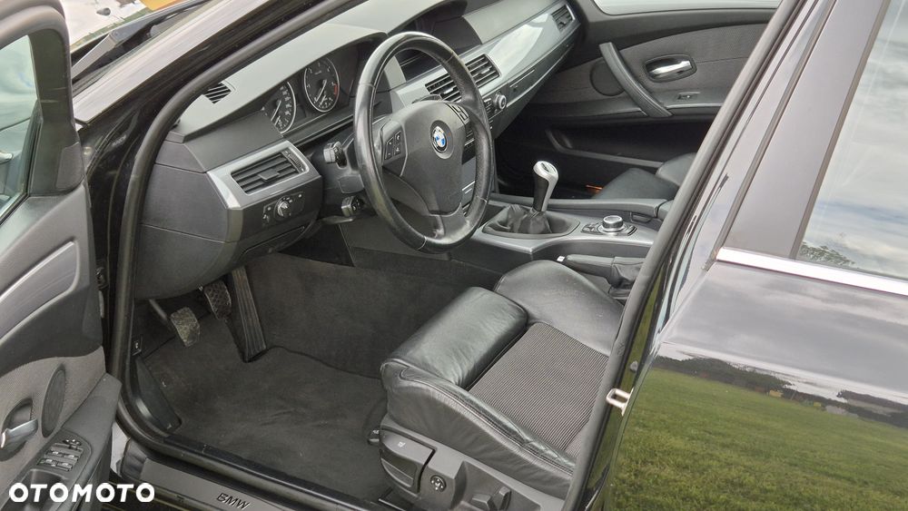BMW Seria 5 520d - 13