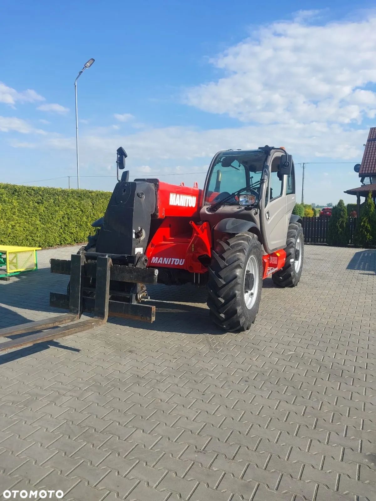 Manitou MT 835 - 1