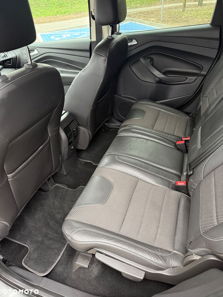 Ford Kuga 2.0 TDCi 4x4 Titanium - 24