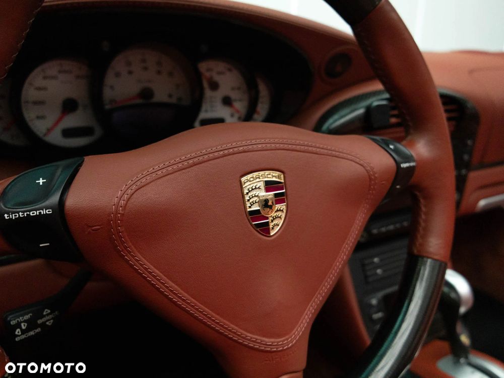 Porsche 911 - 24