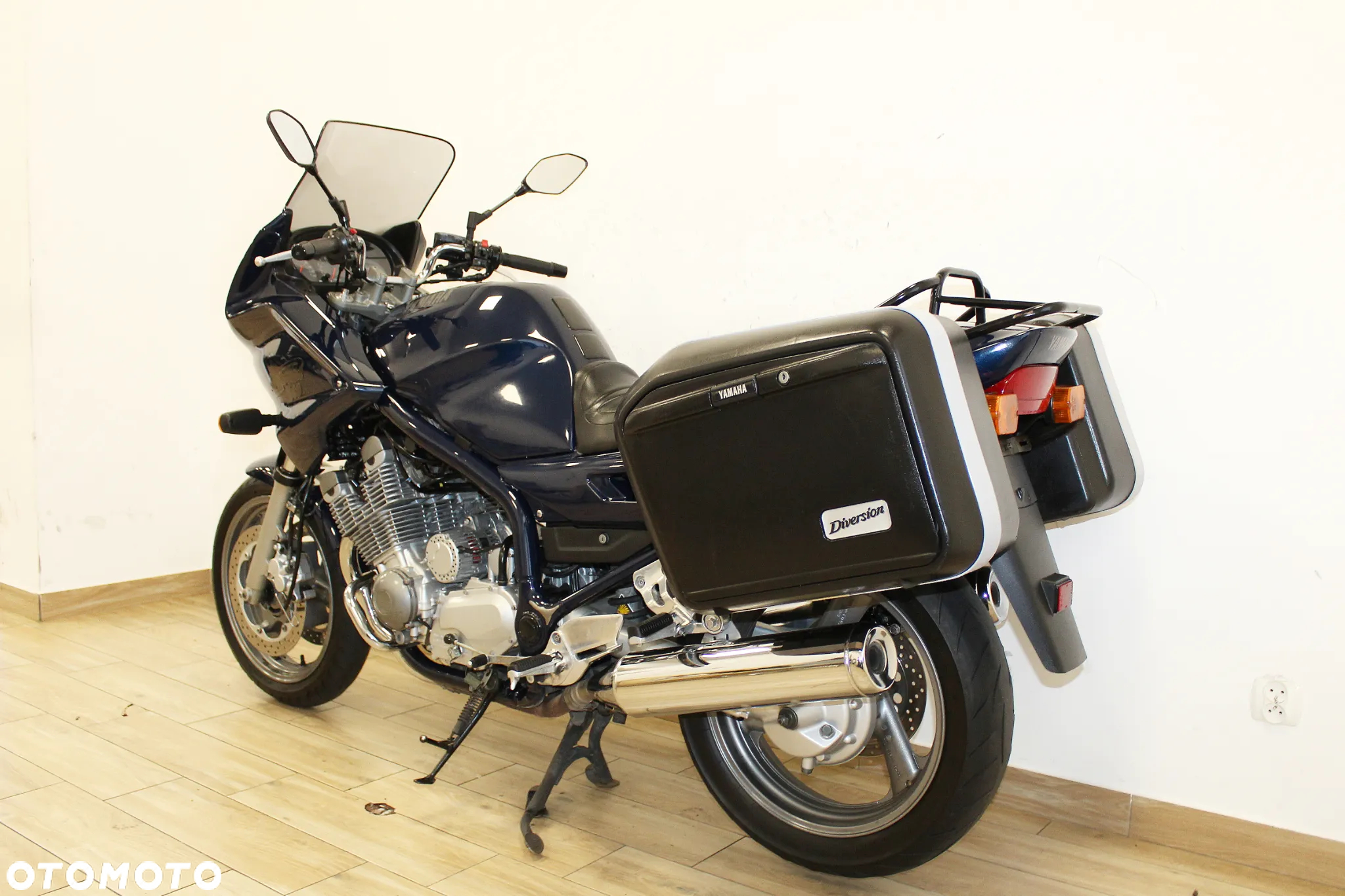 Yamaha XJ - 16