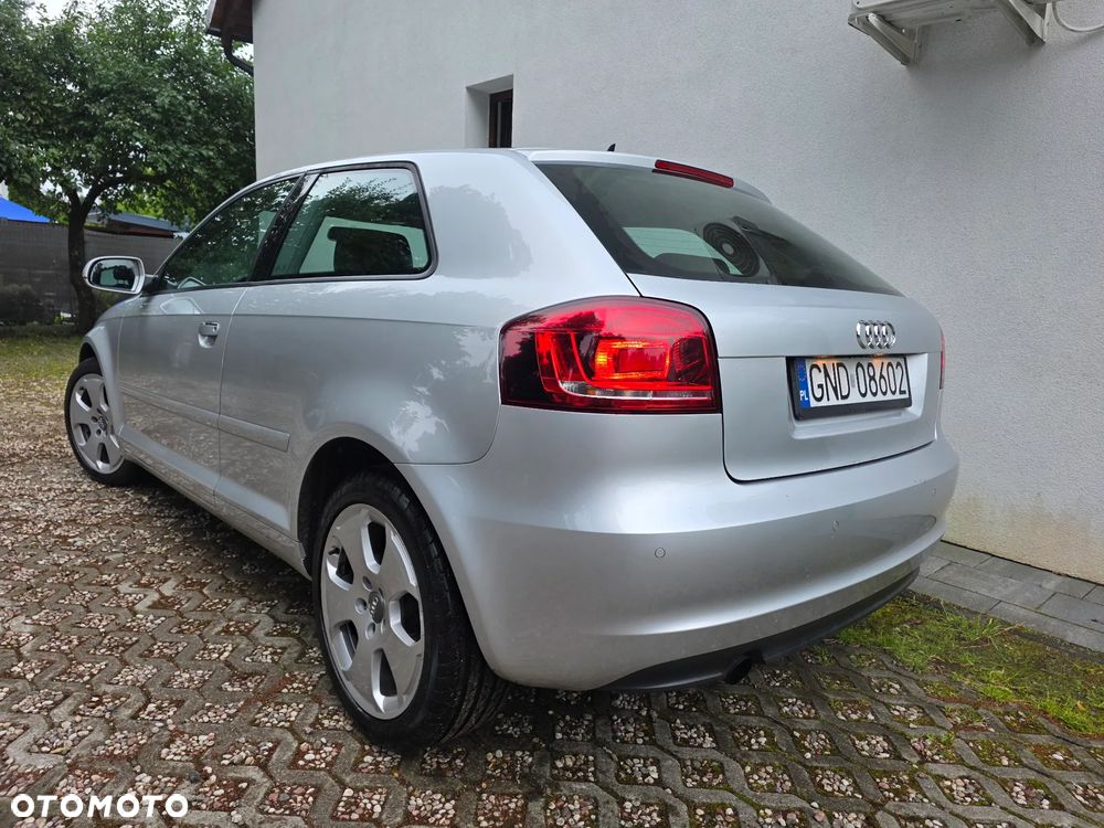 Audi A3 3-drzwiowe 1.6 TDI DPF Ambition - 4