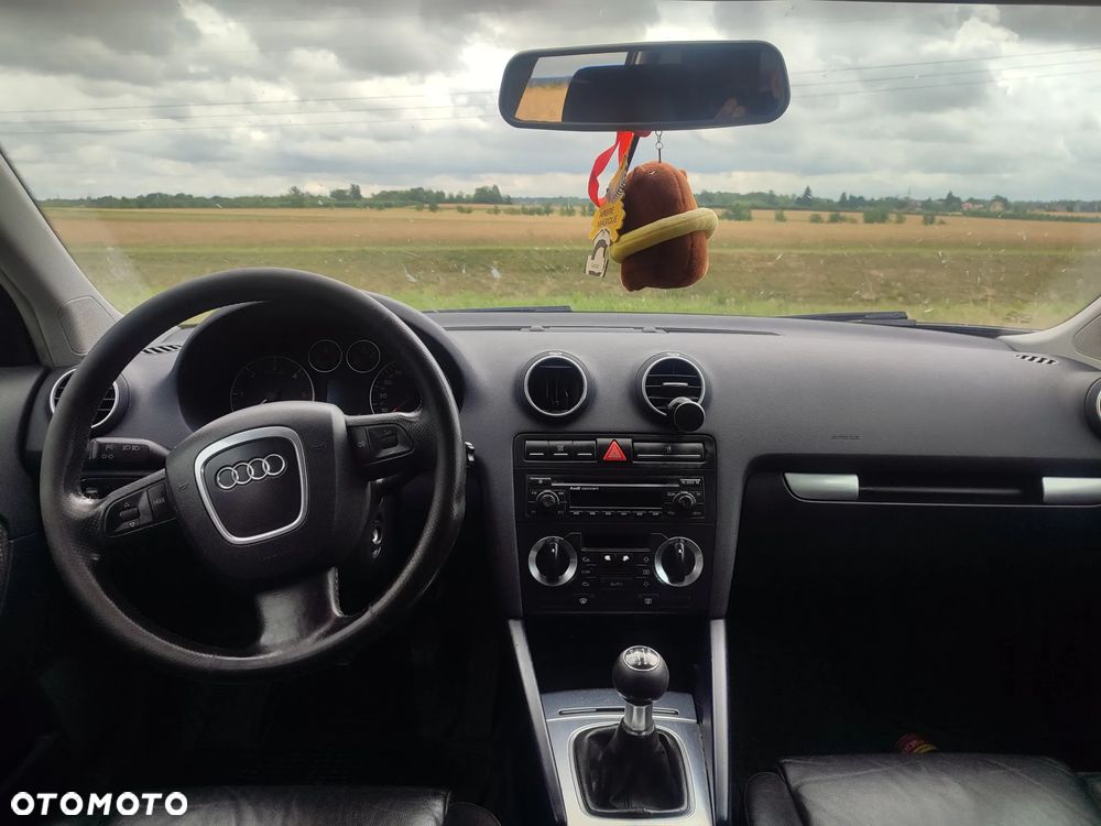 Audi A3 Sportback 2.0 TDI DPF Ambiente - 5