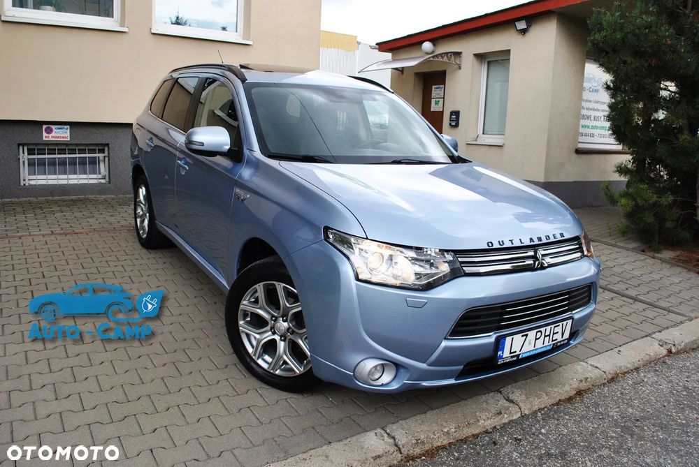 Mitsubishi Outlander Instyle NAVI +