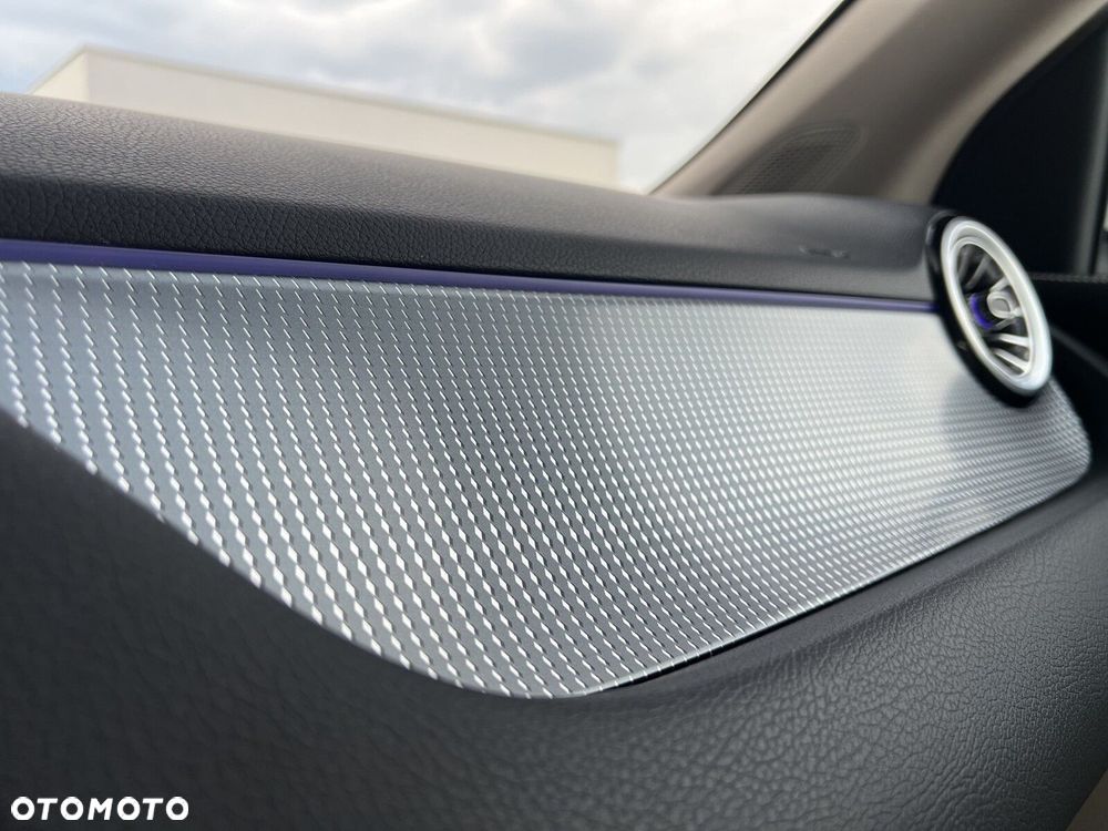 Mercedes-Benz GLA - 19