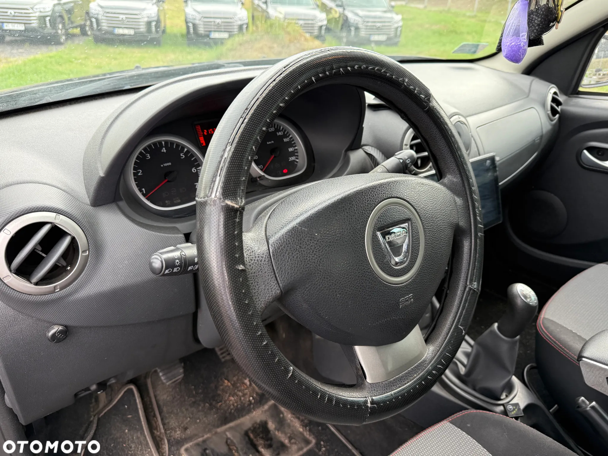 Dacia Duster 1.6 Laureate - 12