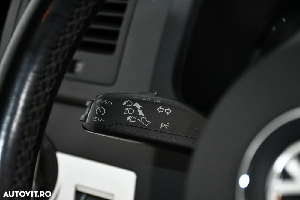 Volkswagen Multivan - 24