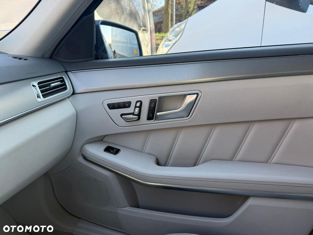 Mercedes-Benz Klasa E 300 BlueTEC 7G-TRONIC - 13