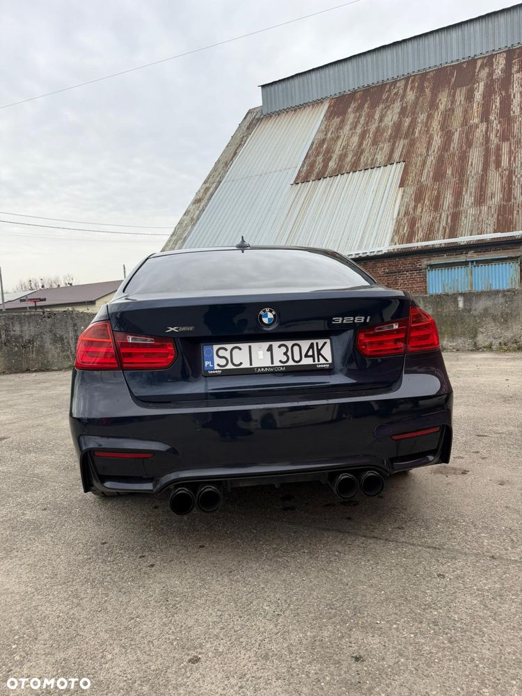 BMW Seria 3 328i Luxury Line - 6
