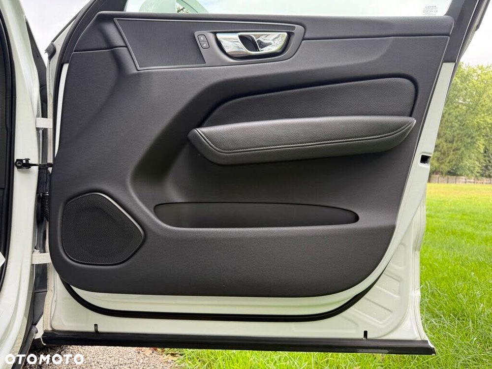 Volvo XC 60 - 30
