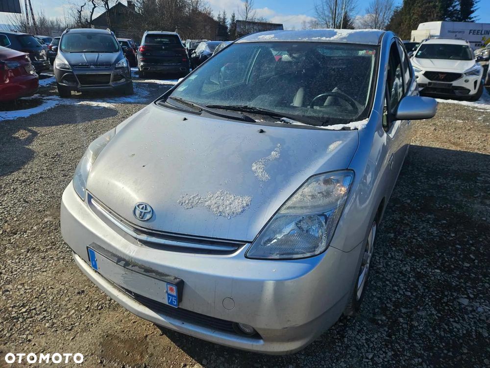 Toyota Prius (Hybrid) Executive - 8